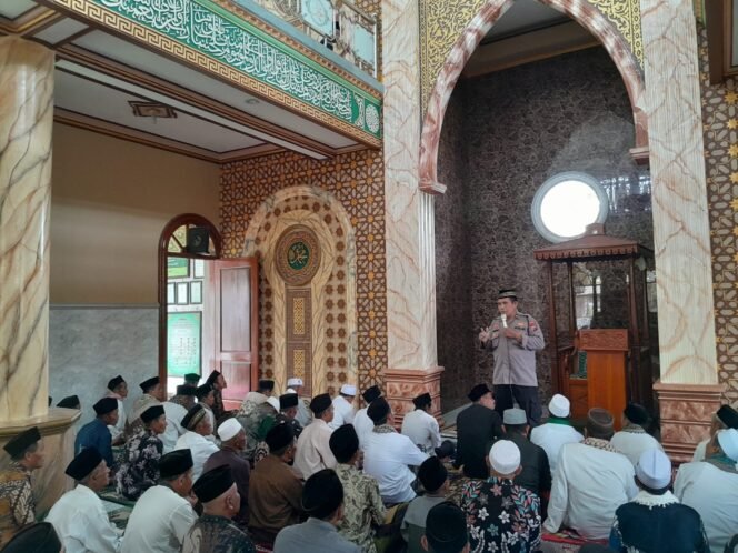 
					Bulan Ramadhan Polisi Gelar Safari Shalat Jum’at, Ajak Warga Jaga Kamtibmas, Jauhi Penyalahgunaan Miras Dan Narkoba