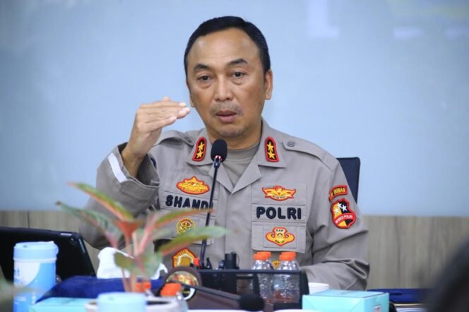 
					Polri Lakukan Mutasi 1.255 Personel, 10 Kapolda Berganti, dan 10 Polwan Jadi Kapolres