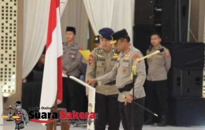 
					Kapolda Jatim Pimpin Sertijab Pejabat Utama dan Kapolres