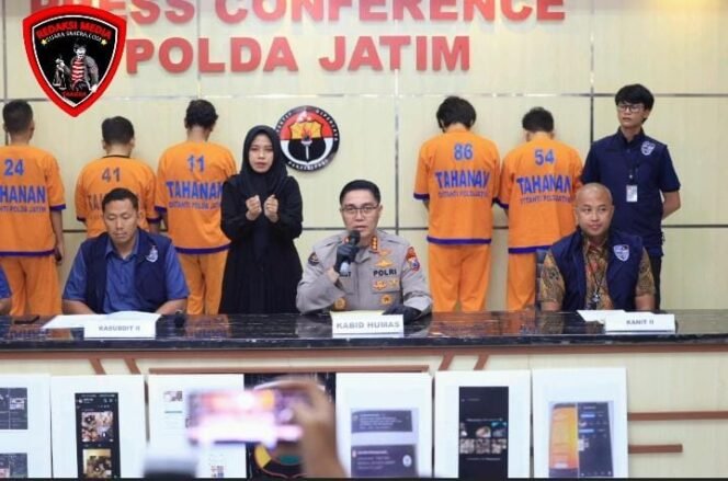 
					Polda Jatim Berhasil Ungkap Kasus Tindak Pidana ITE Pornografi Anak Motif Cemburu